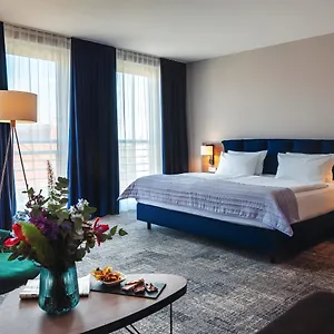 https://holiday-inn-city-center-east.find-berlin-hotels.com