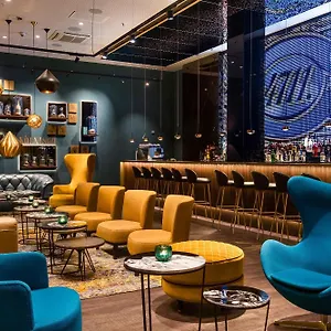 https://motel-one-koln-waidmarkt.topcolognehotels.com