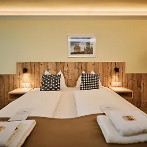 Residenz Отель